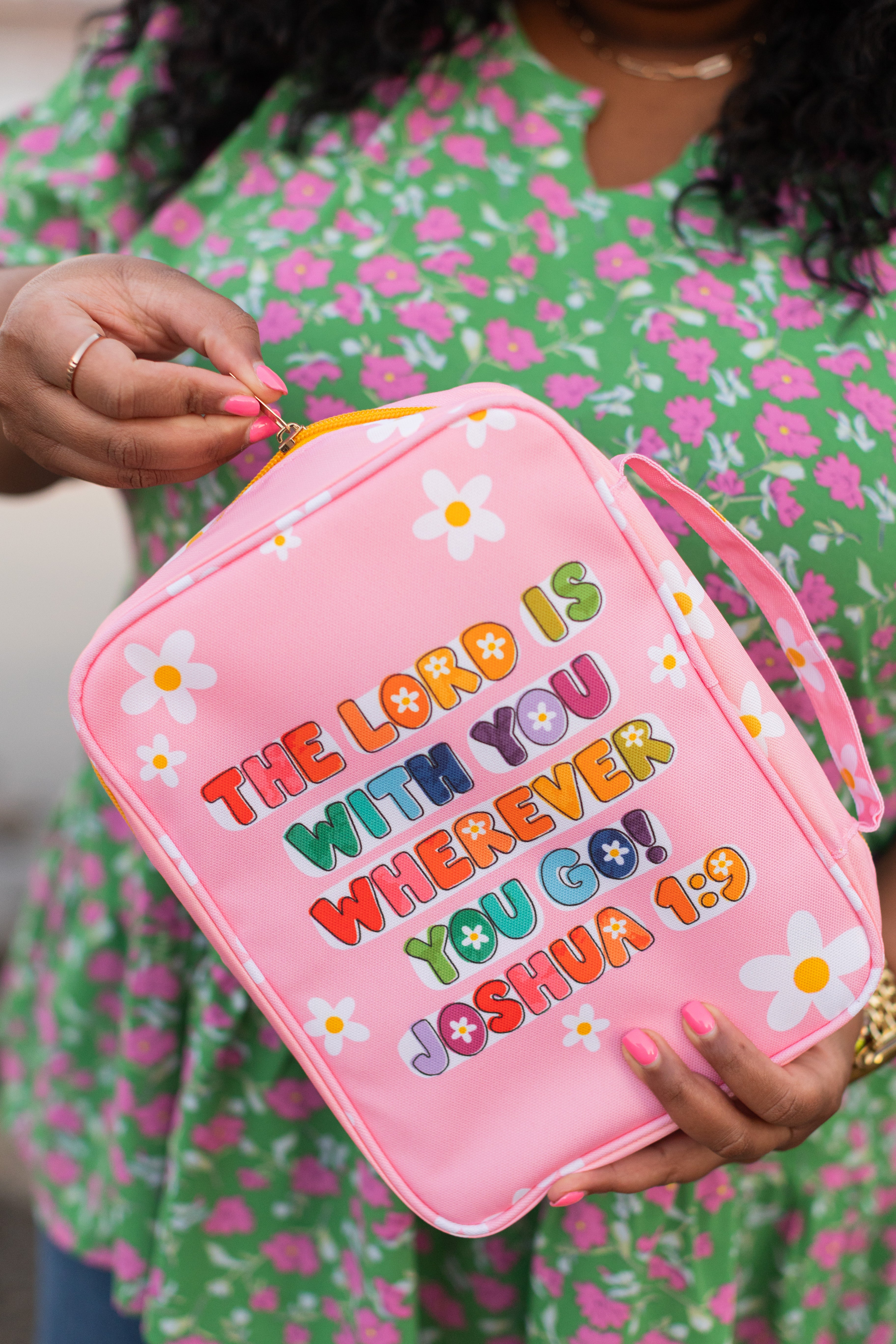 Daisy Joshua 1:19 Bible Cover – Creately Design Co. LLC